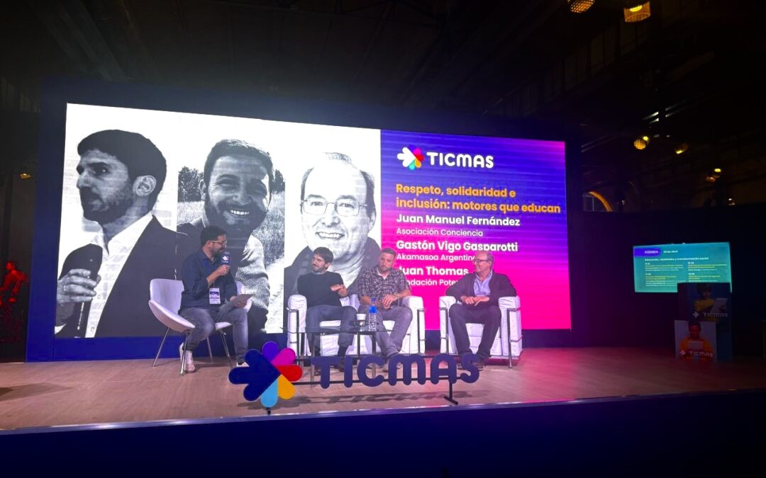 Nuestro Director Ejecutivo, Juan Thomas, destaca el valor de la dignidad humana y la conexión «uno a uno» en la Feria del Libro