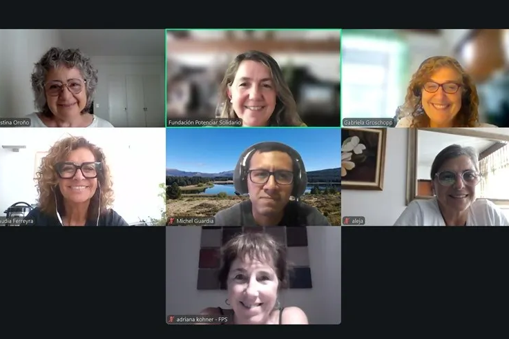 reunión con voluntarios